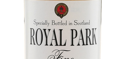 Royal glenvart 0.7. Виски Ройал парк. Royal Park Whisky 40% 1l. Роял парк виски фото. Royal Hunt виски.