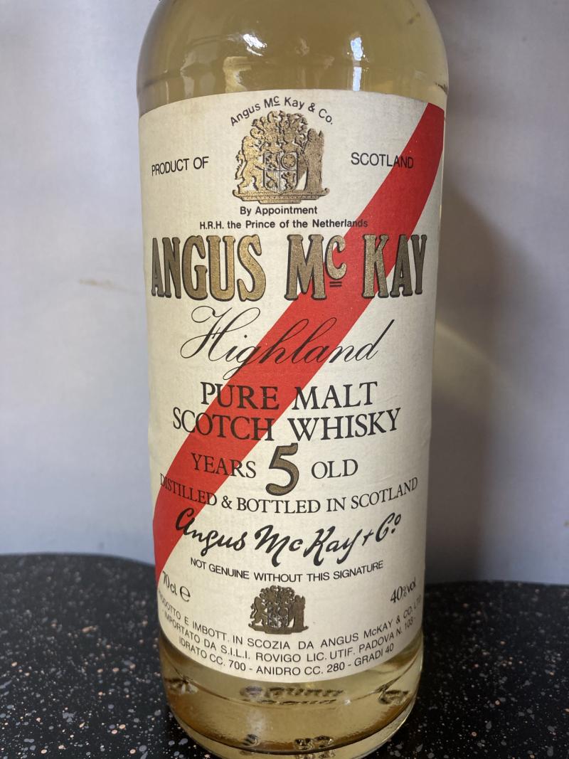 Angus McKay 05-year-old - Whiskybase - Ratings and reviews for whisky