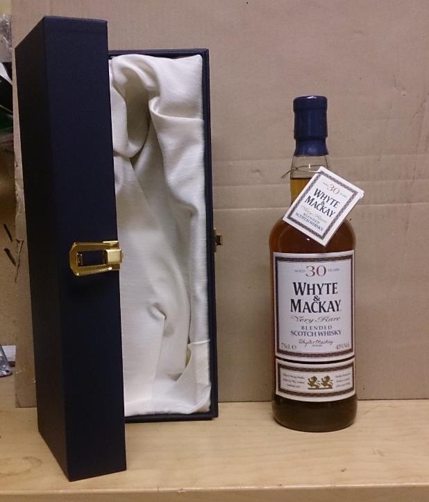 Whyte & Mackay 30-year-old W&M - Ratings and reviews - Whiskybase