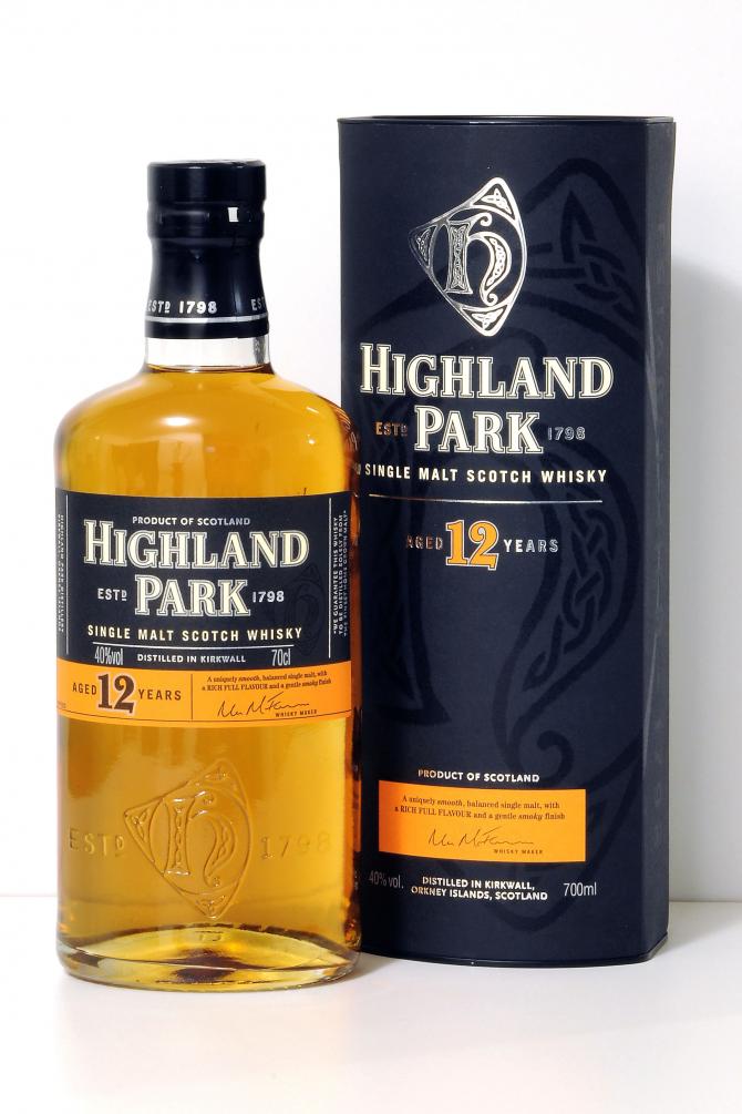 Highland park. Фляга Highland Park. Виски хайленд парк красное белое. Highland Park 10750ml. Highland Park 1798.