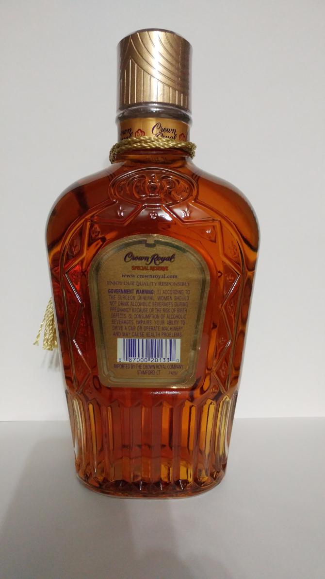 Crown Royal Special Reserve - Ratings and reviews - Whiskybase